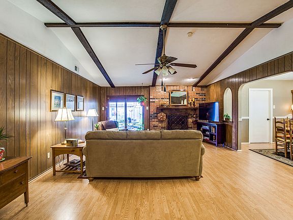 2414-creekdale-dr-garland-tx-High-Res-5.jpg