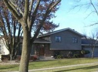 9848 Arthur Pl, Crown Point, IN 46307