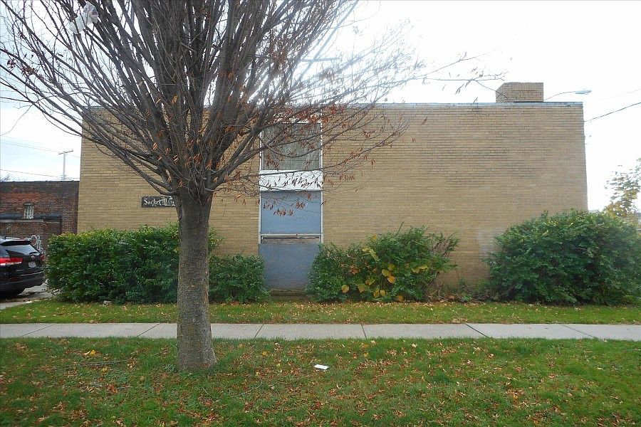 1st image of 3805 Sackett Ave