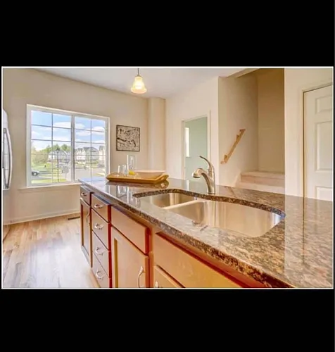 320 Pepin Pl Photo 1
