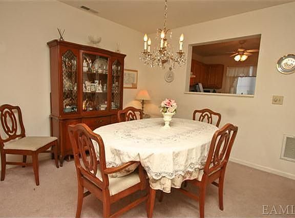 4th image of 4104 Buttonwood Ln
