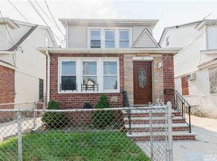 33 Jacob St, Elmont, NY 11003