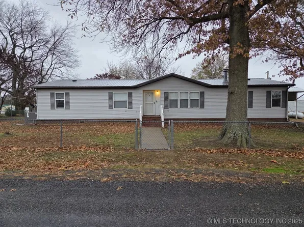 420828 E 1143rd Rd, Eufaula, OK 74432