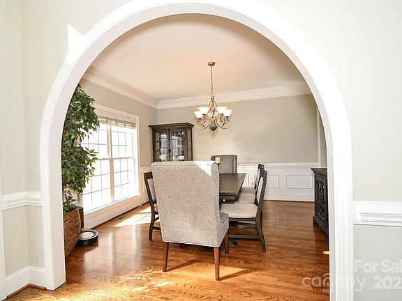 4th image of 4812 Campobello Dr