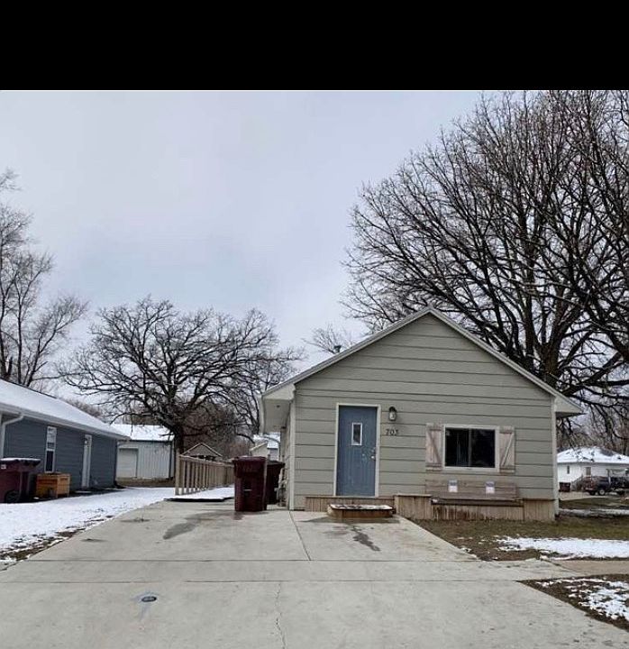 1st image of 703 5th Ave