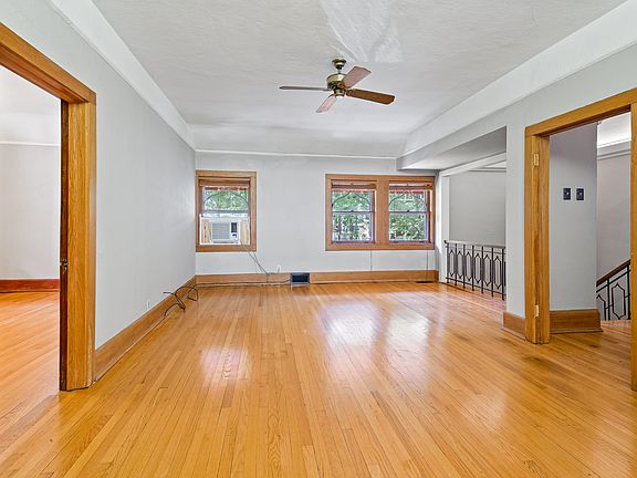 5th image of 1056 W Glenlake Ave #2