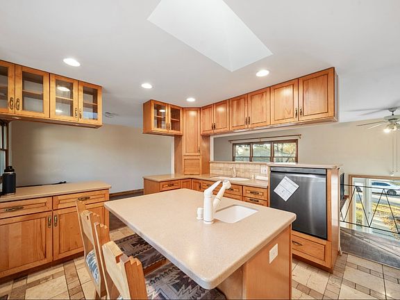 3rd image of 6623 Patton Dr