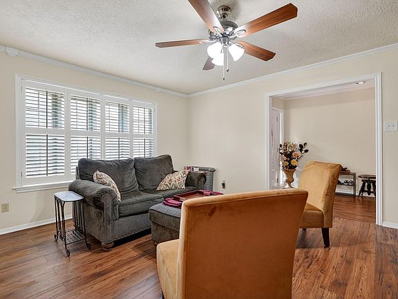 5th image of 1022 Rose Cir