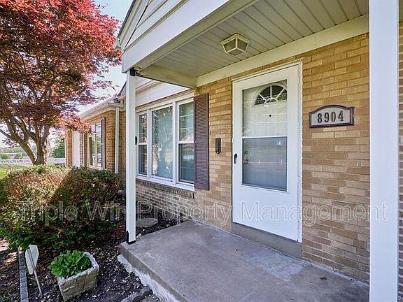 4th image of 8904 Cozens Ave