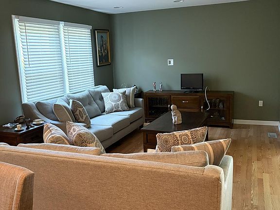 5th image of 54A Ethan Allen Dr