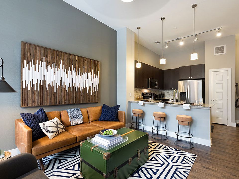 Living & Kitchen