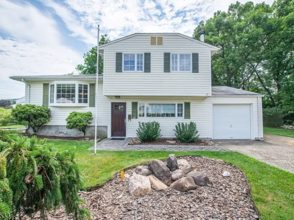 22 Eileen Ct, Wharton Boro, NJ 07885