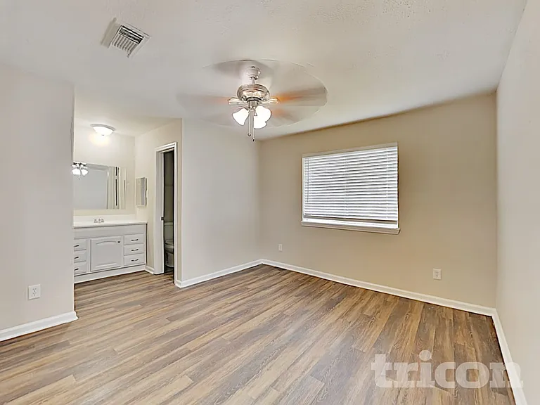 12211 Haroldson Forest Dr — Photo 22