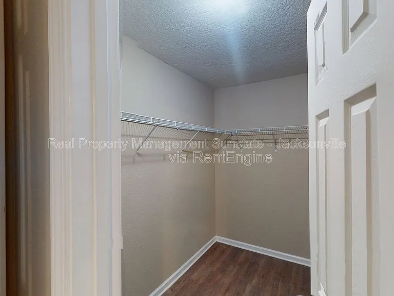 711 Cahoon Rd N — Photo 23