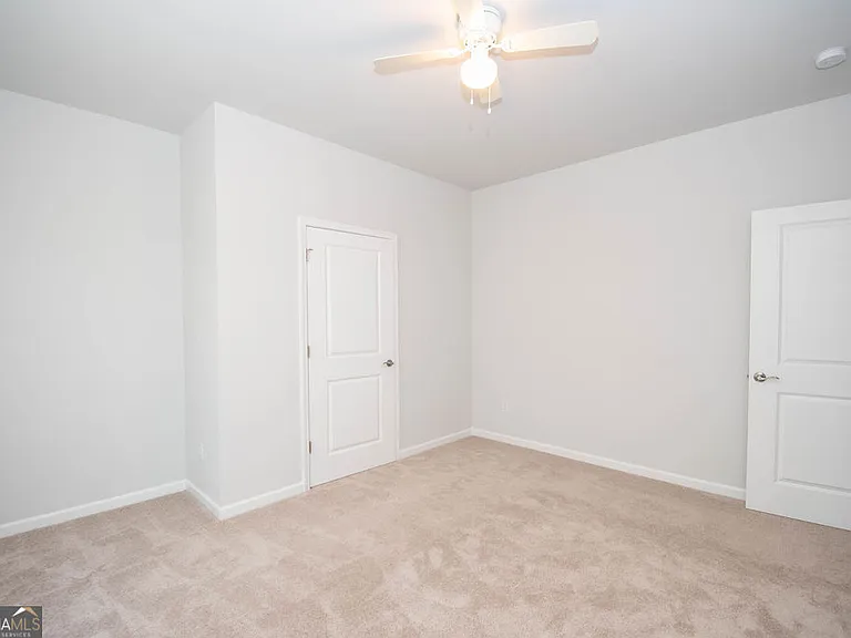 147 Soundview Trce — Photo 28