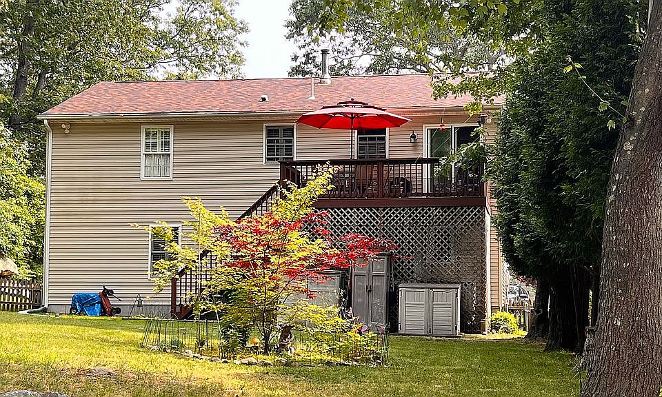 2nd image of 65 Winterberry Rd