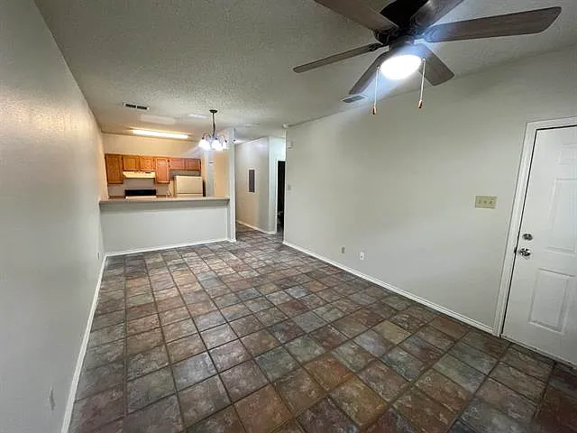 1 bed, 532 sqft, $820 — Photo 4