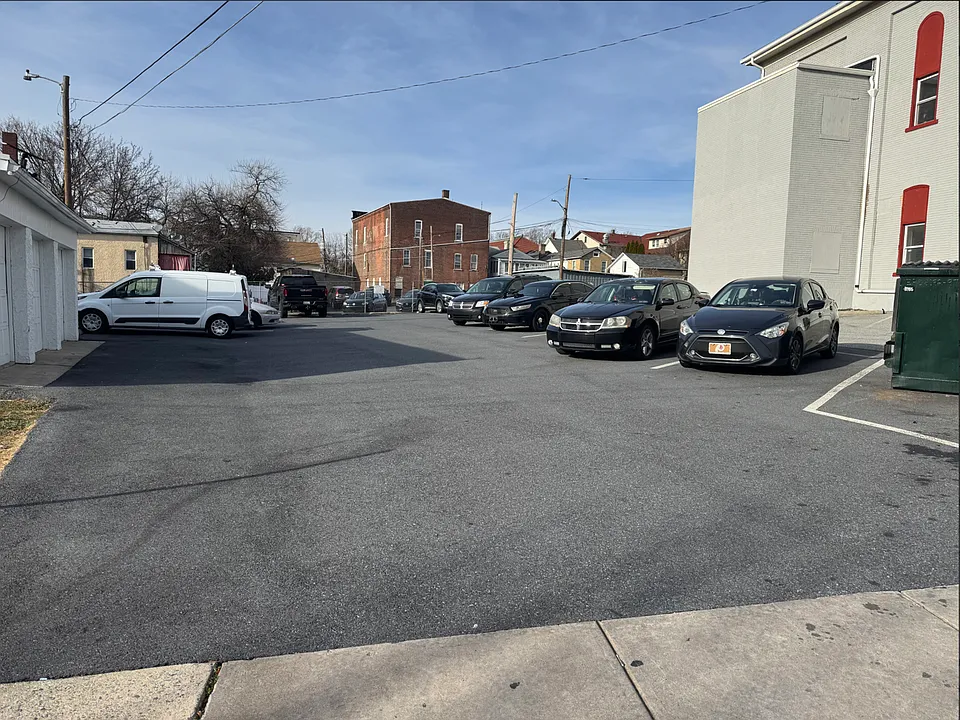 401 Front St