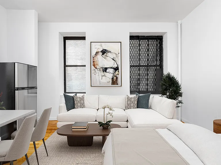 102 W 80th St #28 — Photo 3