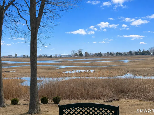 33 Briarwood Drive, Old Saybrook, CT 06475