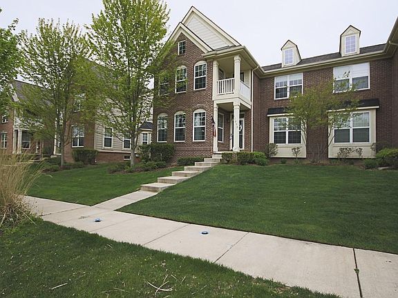 2nd image of 51098 Sleepy Hollow Ln