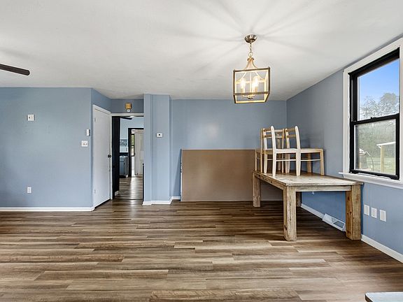 4th image of 4638 Elizabeth St