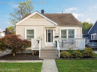 2404 Rowland Ave, Royal Oak, MI 48067