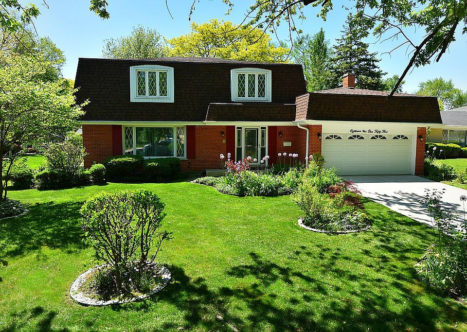 1st image of 18W155 Belair Ct