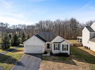 19 Oden Dr, Charles Town, WV 25414