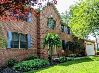319 Sylvan Oakes Dr, Hollidaysburg, PA 16648