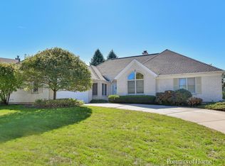 3 Bury Ct, Sugar Grove, IL 60554