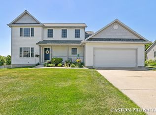 6118 N Costner Ct SE, Caledonia, MI 49316
