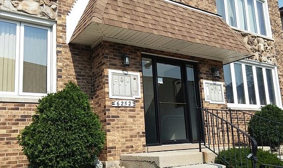 5th image of 6252 S Newland Ave APT 2s