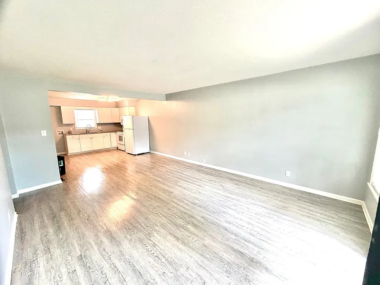 1827 Bashford Manor Ln #1 — Photo 3