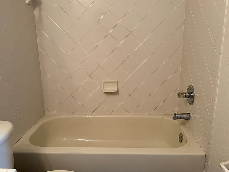 6530 Lake Pembroke Pl — Photo 8