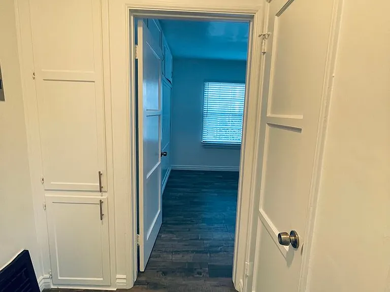Dixon Delano Apartments — Photo 15