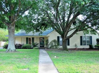 399 Ann Marie Dr, Southaven, MS 38671