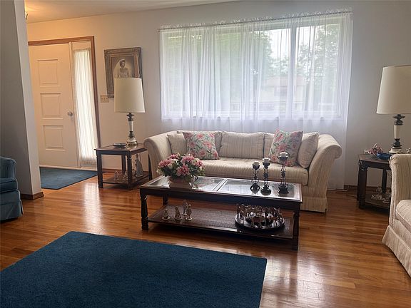 5th image of 2296 Saltsman Rd