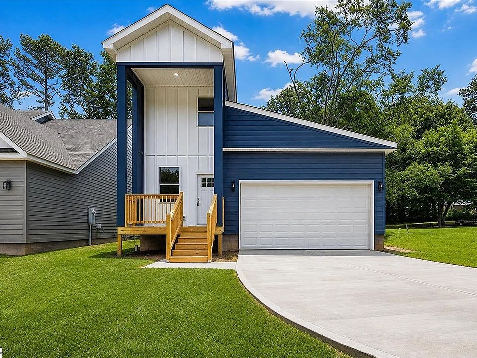 1st image of 112 Hillcrest Cir