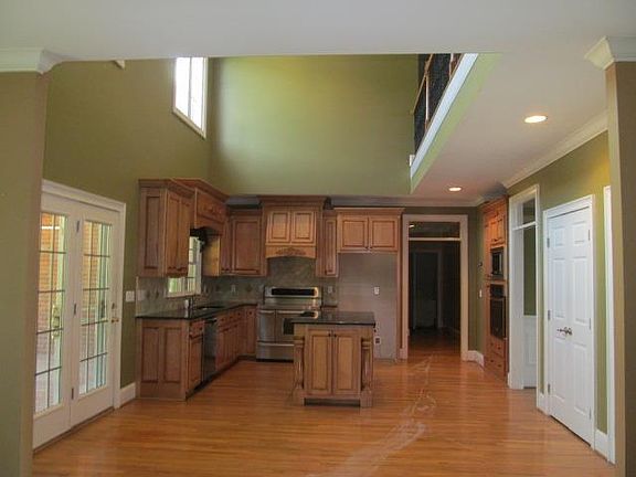 4th image of 2906 McLemore Cir
