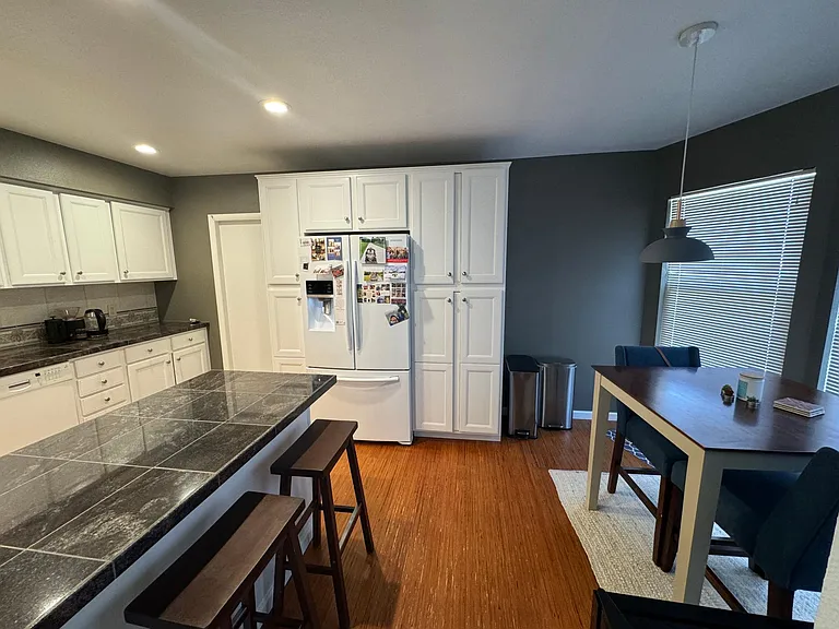 438 Hickory St — Photo 11