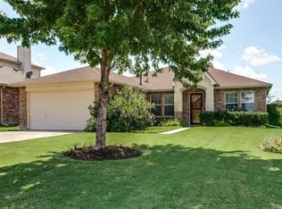 1005 Windsor Ln, Forney, TX 75126