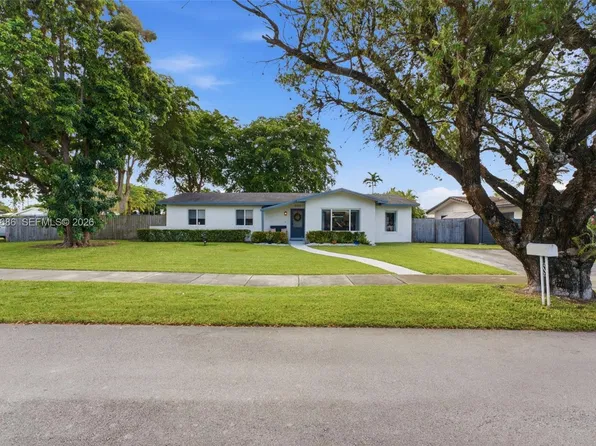 10512 SW 124th Pl, Miami, FL 33186