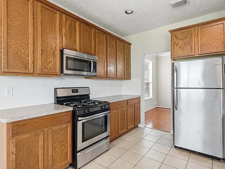 18010 Timber Crossing Ln — Photo 15