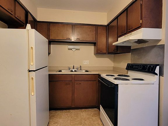 4th image of 2620 N Gettysburg Ave APT 9
