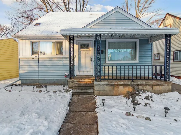 412 Massoit St, Clawson, MI 48017