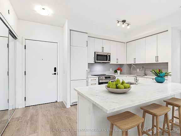 2nd image of 2450 Old Bronte Rd #512