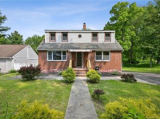 211 Malcolm Rd, West Haven, CT 06516