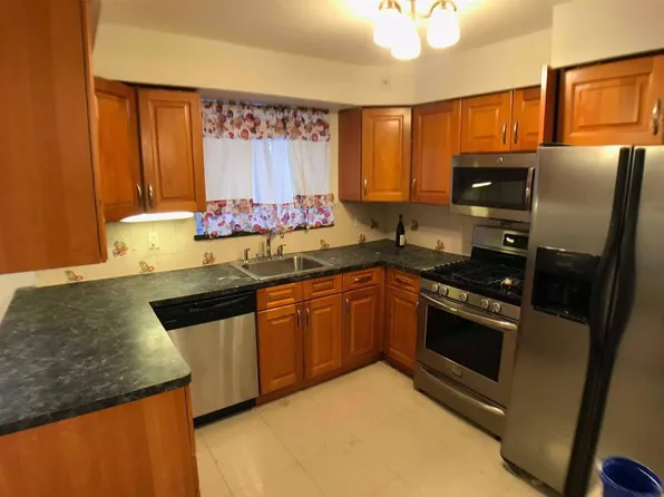 1268 E 70th St, Brooklyn, NY 11234