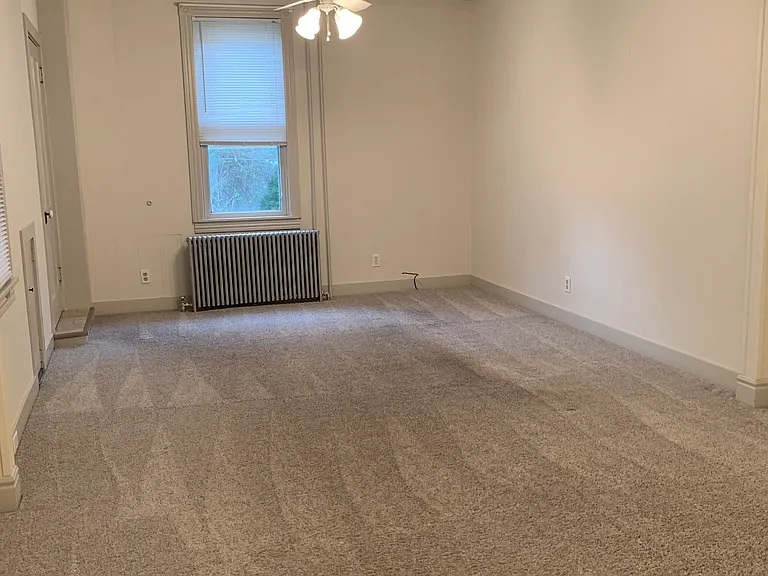 210 N Lancaster St — Photo 13